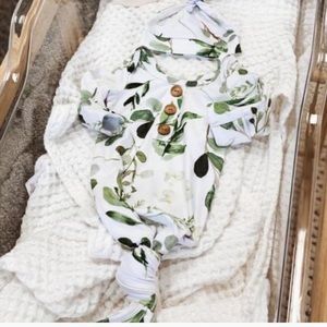 Caden Lane Newborn Knotted Hat and Gown Set in Leaf Print